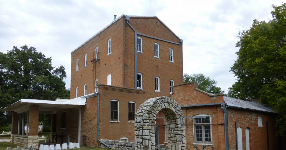 9 Cool and Unusual Things to Do in Lindsborg, Kansas